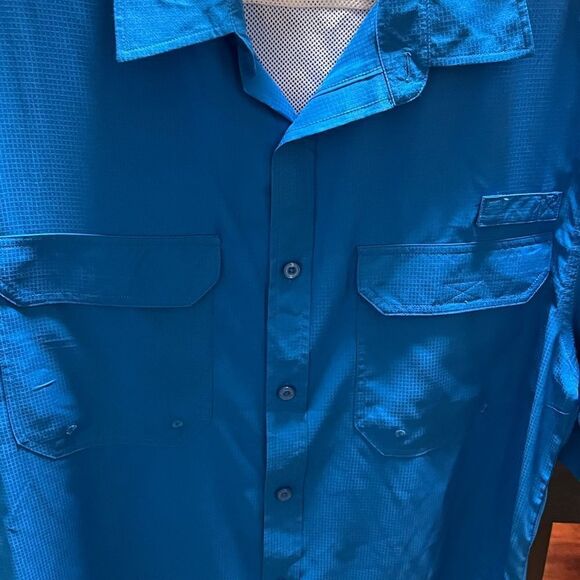 EUC Vibrant Men's Blue Quick Dry Shirt by ClearWater Outfitters Size Medium #275 - Picture 5 of 6